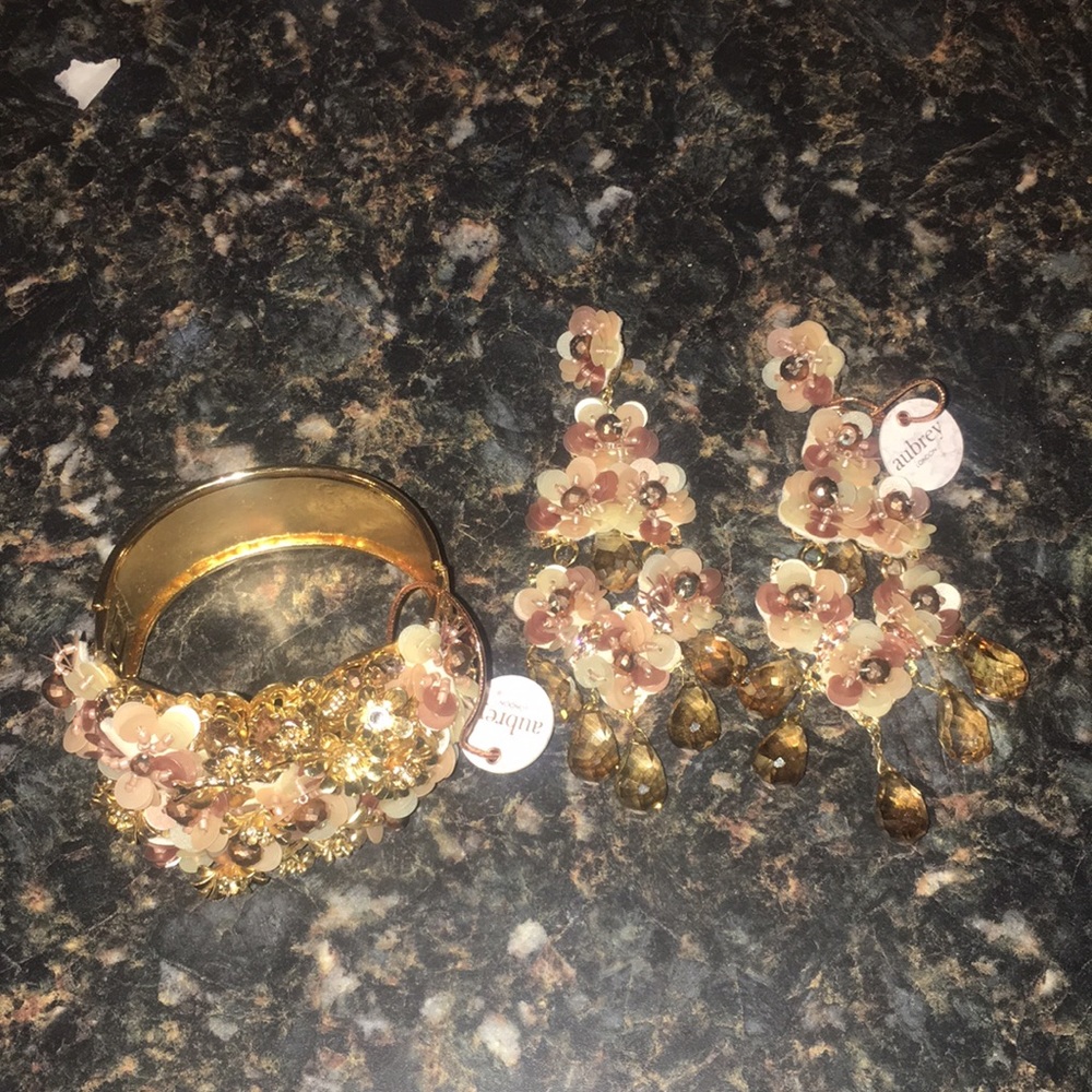 Aubrey London bracelet and earring set